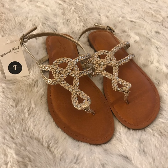 Universal thread Size 7 women’s sandals NWT - Picture 1 of 2